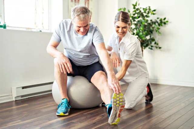 Fizjoterapia ambulatoryjna jakie zabiegi pomogą w Twojej rehabilitacji? Fizjoterapia ambulatoryjna jakie zabiegi pomogą w Twojej rehabilitacji?