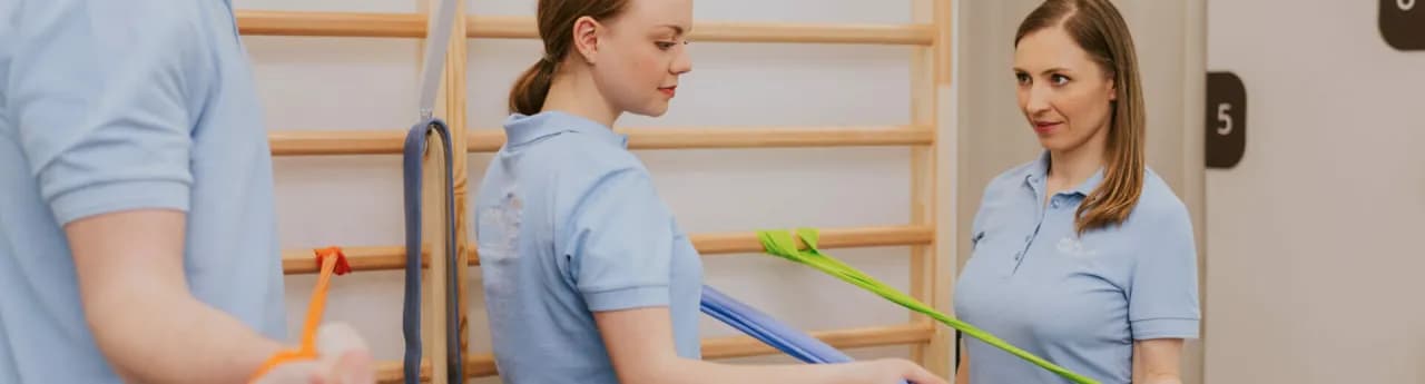 Ile lat trwają studia z fizjoterapii? Odkryj szczegóły programu Ile lat trwają studia z fizjoterapii? Odkryj szczegóły programu