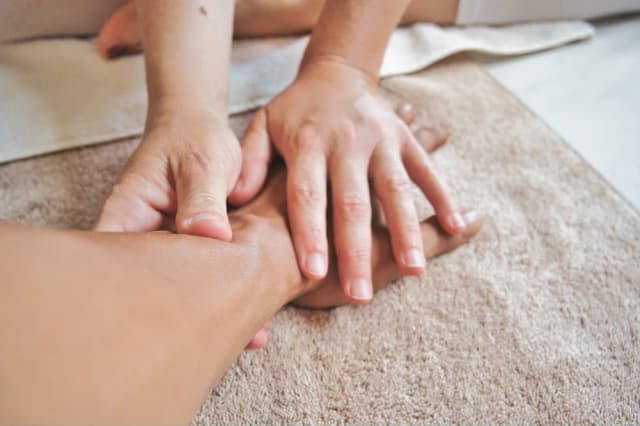 Najpierw do ortopedy czy fizjoterapeuty – co wybrać dla zdrowia? Najpierw do ortopedy czy fizjoterapeuty – co wybrać dla zdrowia?