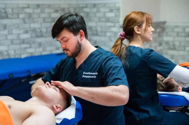 Fizjoterapia co na maturze: kluczowe przedmioty, które musisz znać Fizjoterapia co na maturze: kluczowe przedmioty, które musisz znać