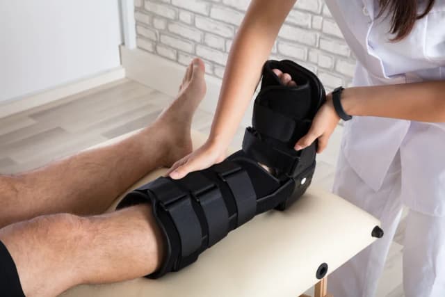 Jak długo trwa rehabilitacja stawu skokowego po urazie? Sprawdź! Jak długo trwa rehabilitacja stawu skokowego po urazie? Sprawdź!