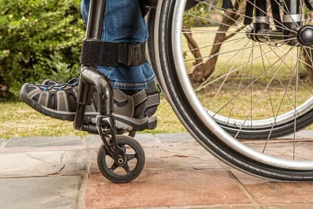 Czy lekarz rehabilitacji może wystawić zwolnienie? Sprawdź zasady Czy lekarz rehabilitacji może wystawić zwolnienie? Sprawdź zasady