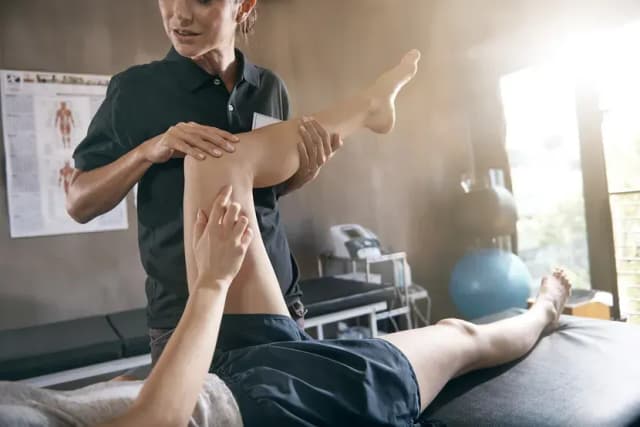 Czy do fizjoterapeuty potrzebne jest skierowanie? Sprawdź zasady NFZ Czy do fizjoterapeuty potrzebne jest skierowanie? Sprawdź zasady NFZ